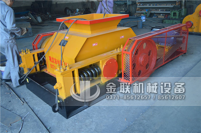 小型爪型強(qiáng)力破碎機(jī)投資少、見效快