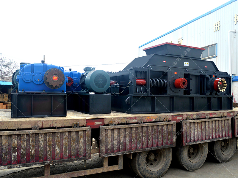 處理玄武巖、鵝卵石成沙的小型對輥制砂機產量多大？