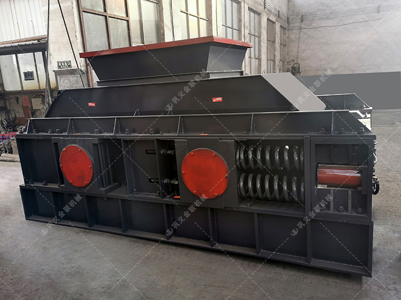 2PG1510直連式大型對(duì)輥破碎機(jī)設(shè)備發(fā)往福建