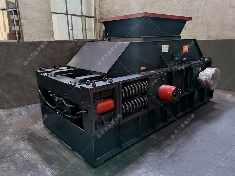 2PG1000X700皮帶對輥破碎機(jī)發(fā)貨圖片_發(fā)往湖北恩施_鵝卵石制砂