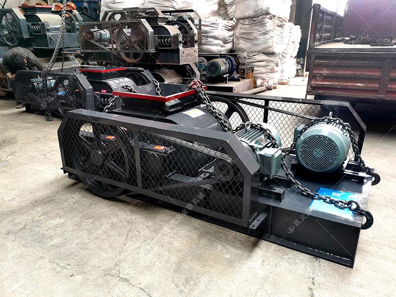 2PG610X400對(duì)輥破碎機(jī)發(fā)貨圖片_發(fā)往福建龍巖_鵝卵石制沙