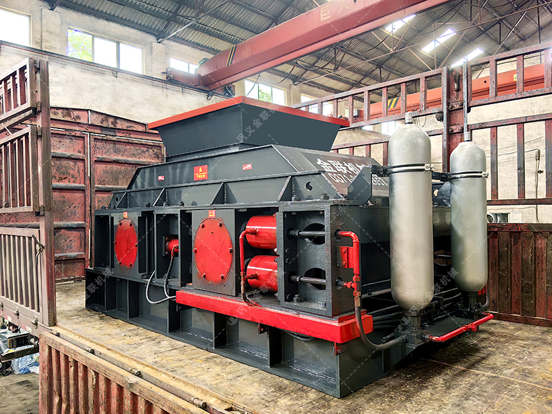 液壓對輥制砂機破碎一噸瓜米石,能出多少砂子? 液壓對輥制砂機破碎一噸瓜米石,能出多少砂子?