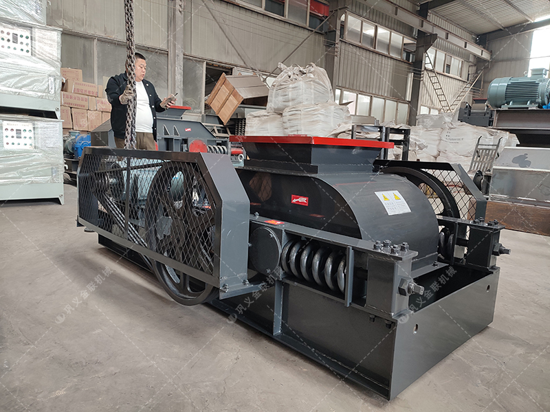 了解粗破齒輥式破碎機(jī):規(guī)格、型號與價(jià)格的深度剖析 了解粗破齒輥式破碎機(jī):規(guī)格、型號與價(jià)格的深度剖析