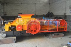 石英石細(xì)碎制砂機(jī)成品效果怎么樣？對(duì)輥石英石粉碎機(jī)出沙率高嗎？