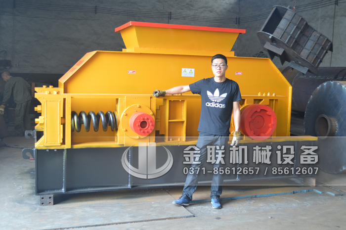【對輥破碎機價格】對輥破碎機多少錢一臺？