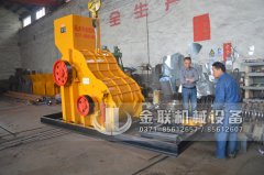 兩臺800X800雙級粉碎機發(fā)貨圖片_發(fā)往廣西南寧_破碎鐵礦石